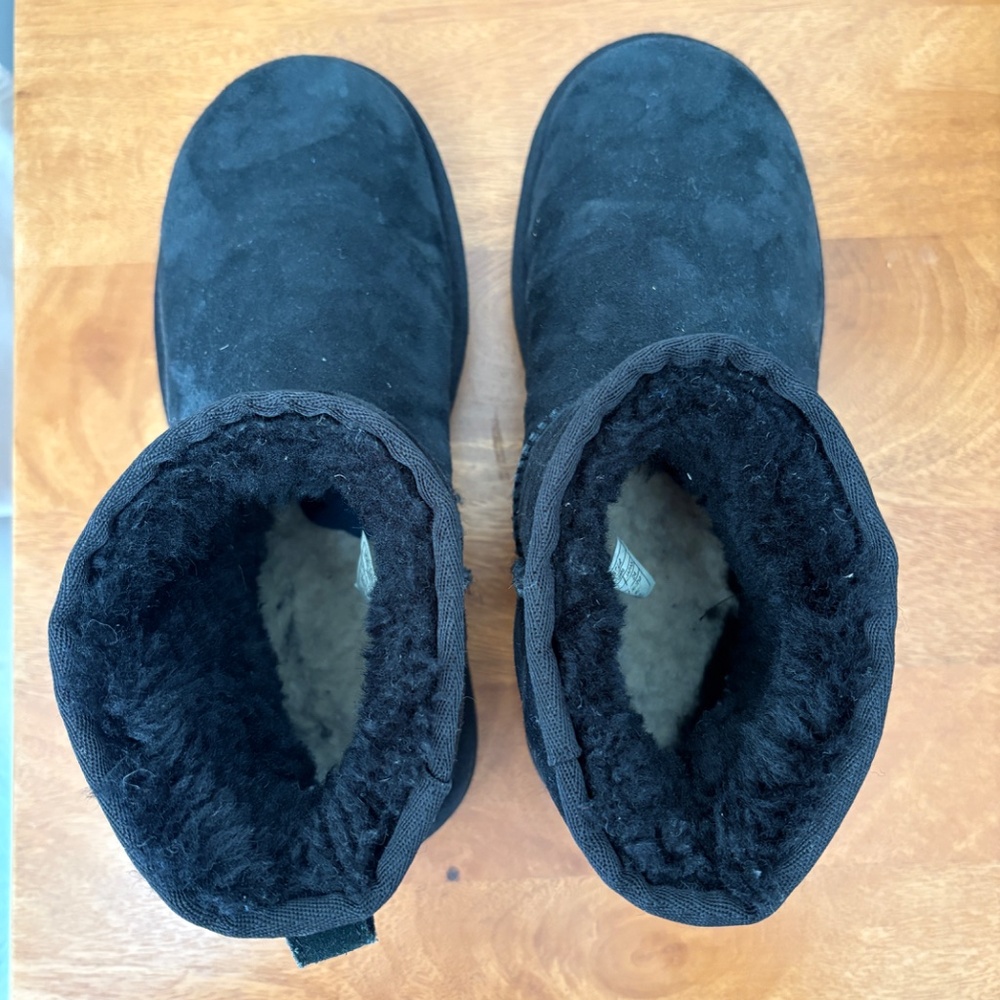 Black Womens Ugg Boots Mini Classic II Black Warm Authentic size 7 - Picture 5 of 5